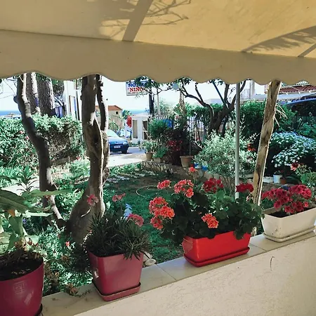Nino Hotel