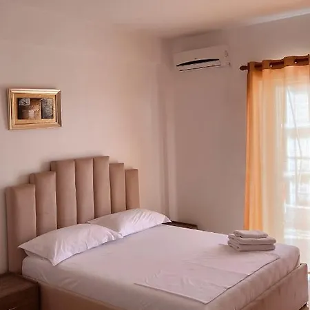 Hotel Nino Dhermi