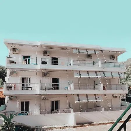 Hotel Nino Dhermi