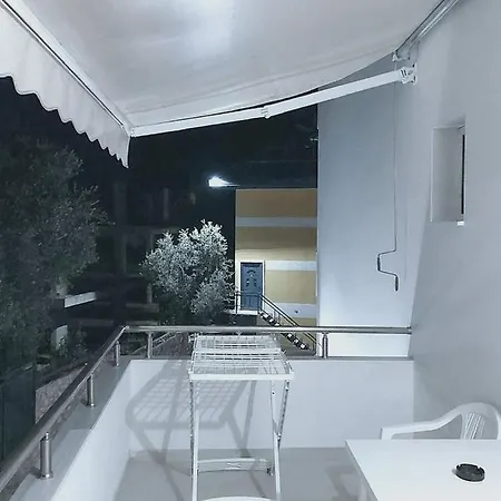 Hotel Nino Dhermi