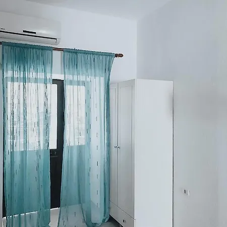 Hotel Nino Dhermi
